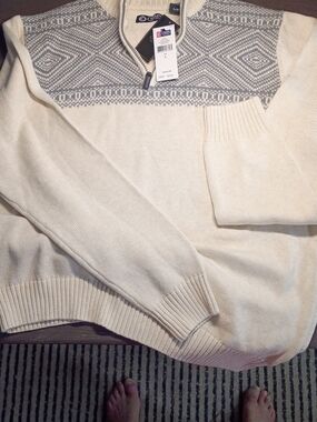 Chaps Cream Sweater with Gray Pattern Zip Neck. Men's 46" Chest NEW